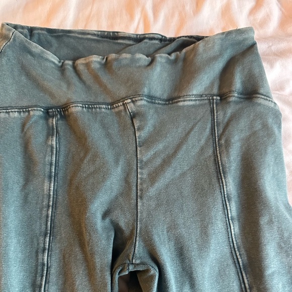 urban outfitters out from under blue aria seamed flare pant - Picture 3 of 7